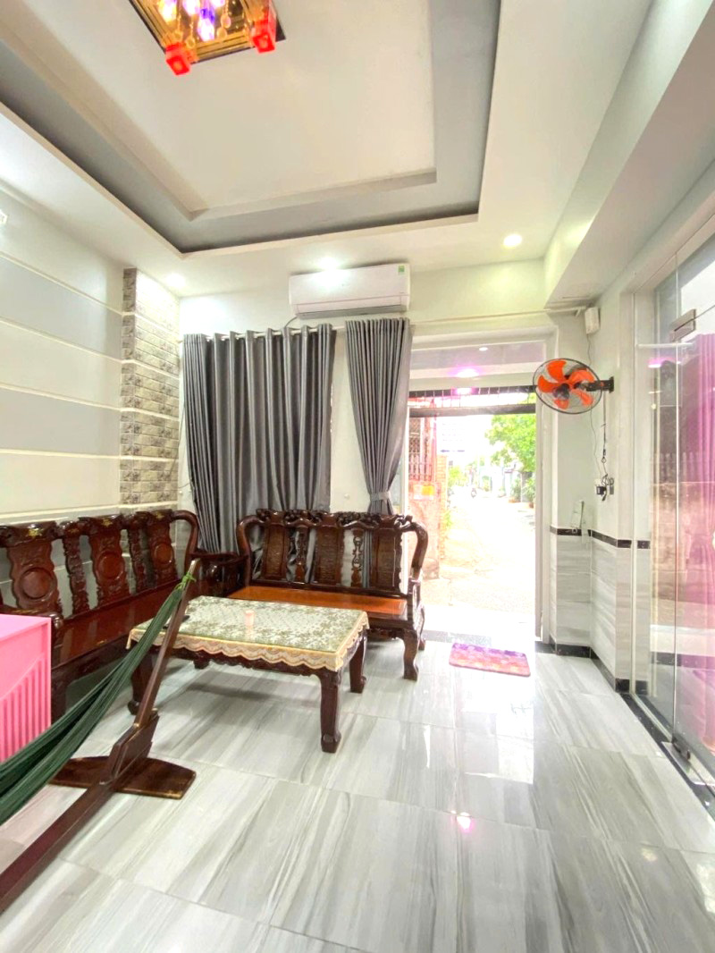 Bán gấp nhà Thủ Đức 3 tầng – 75m2 gara ô tô – 4PN – hẻm lớn 6m – gần Gigamall – giá tốt - Ảnh chính